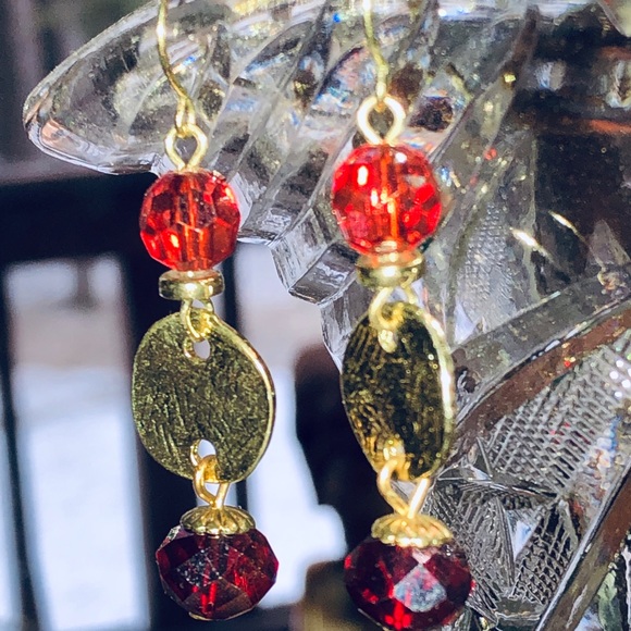 🌈 Red & Gold Earrings - Picture 1 of 4